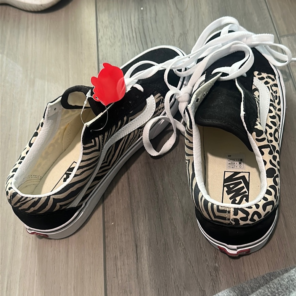 Vans Old Skool Safari Animal Print Black Multi Men’s 7 Women’s 8.5 NWT no box